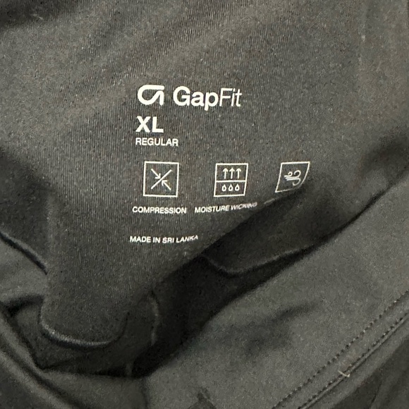 GAP Women's Classic Black Leggings - Picture 7 of 9